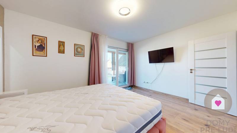 MALÉ LEVÁRE-Sale of 3 modern new-build family houses with heat pump 