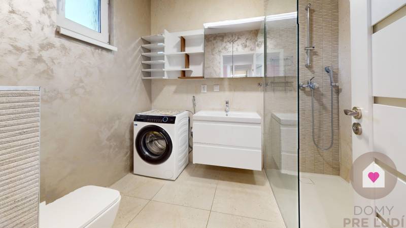 MALÉ LEVÁRE-Sale of 3 modern new-build family houses with heat pump 