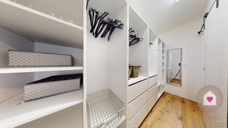 MALÉ LEVÁRE-Sale of 3 modern new-build family houses with heat pump 