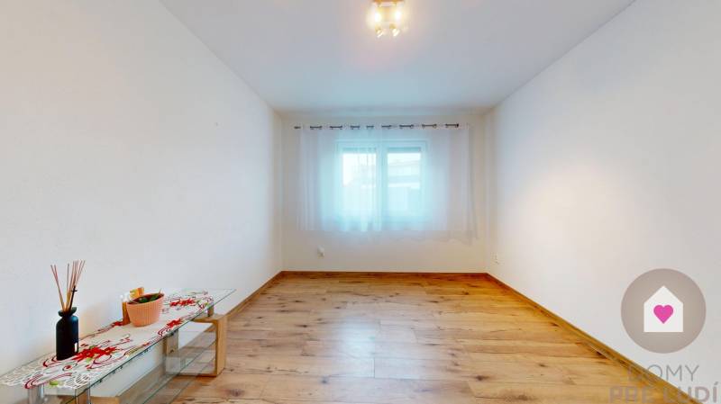 MALÉ LEVÁRE-Sale of 3 modern new-build family houses with heat pump 