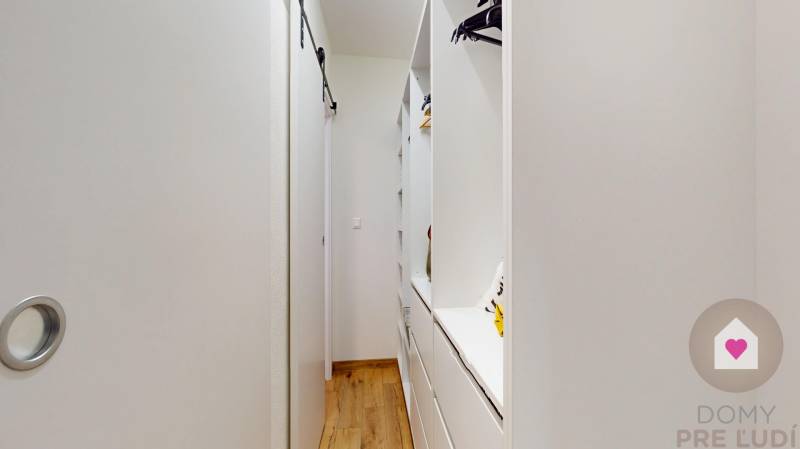 MALÉ LEVÁRE-Sale of 3 modern new-build family houses with heat pump 