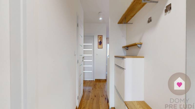 MALÉ LEVÁRE-Sale of 3 modern new-build family houses with heat pump 