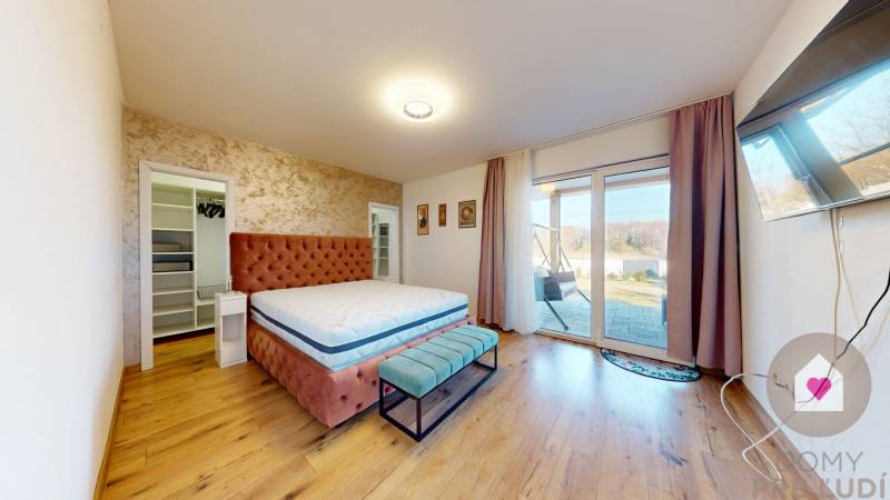 MALÉ LEVÁRE-Sale of 3 modern new-build family houses with heat pump 