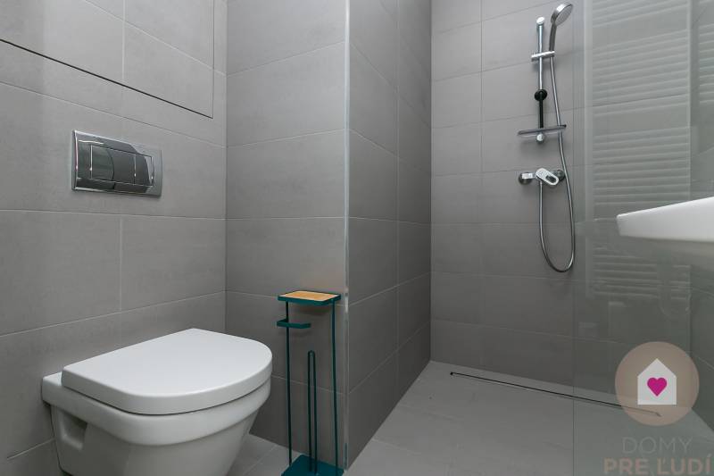 BA IV-Rent a modern furnished 1-room apartment in the new building 