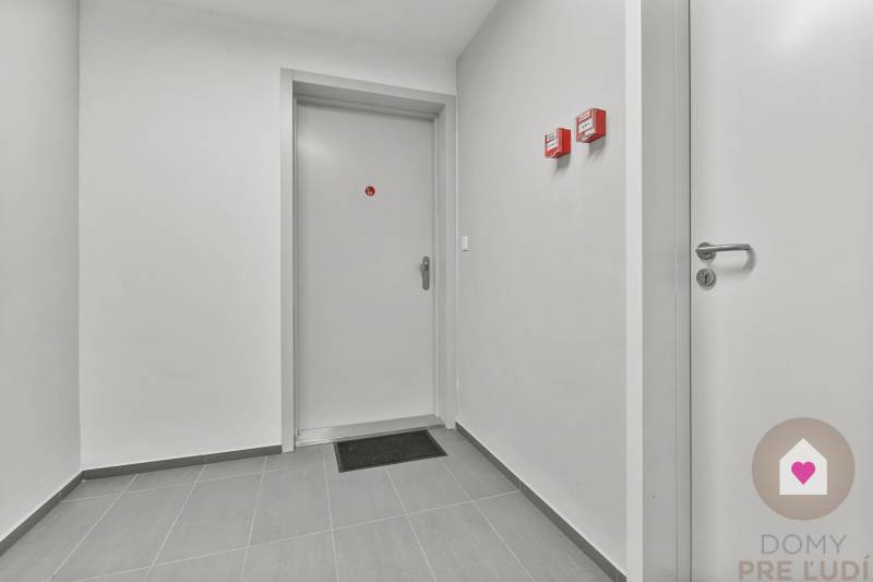 BA IV-Rent a modern furnished 1-room apartment in the new building 