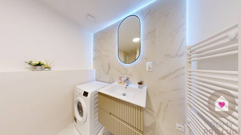 BA I/VYDRICA-Renting a large 1-room apartment with a spacious balcony