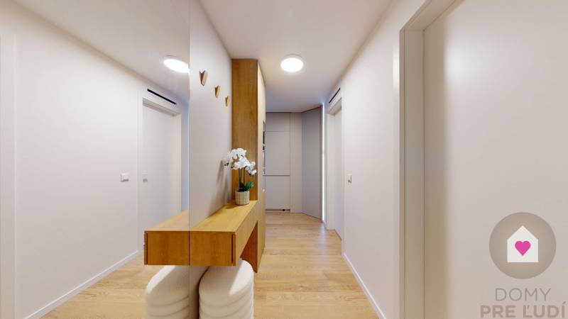 BA I/VYDRICA-Renting a large 1-room apartment with a spacious balcony