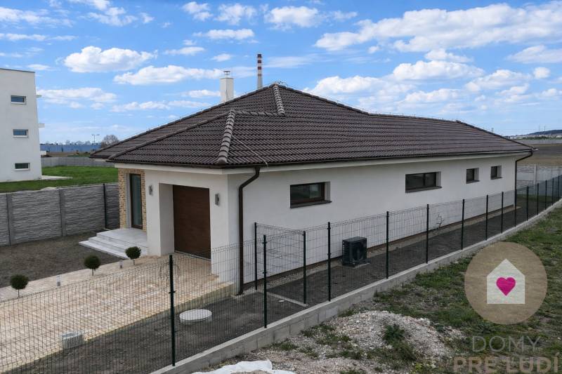 DUNAJSKÁ STREDA-Sale of 4 new family houses with a garage and a land