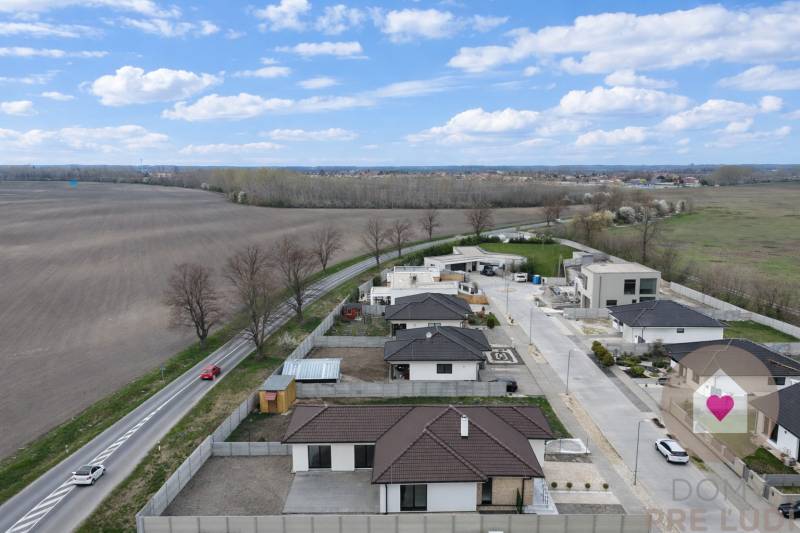 DUNAJSKÁ STREDA-Sale of 4 new family houses with a garage and a land