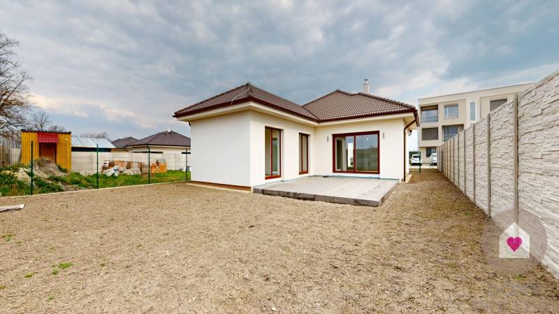 DUNAJSKÁ STREDA-Sale of 4 new family houses with a garage and a land