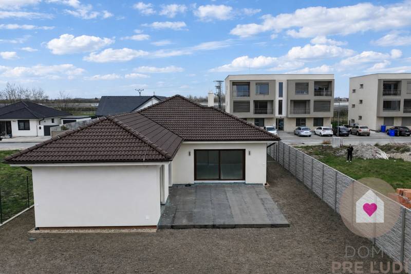 DUNAJSKÁ STREDA-Sale of 4 new family houses with a garage and a land