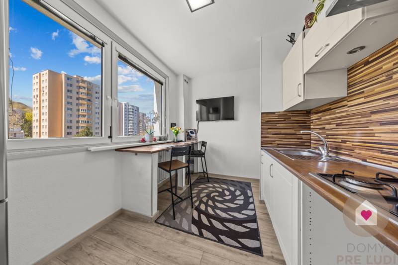 BA/DÚBRAVKA-Sale of 1.5 apartment with separate bedroom and kitchen