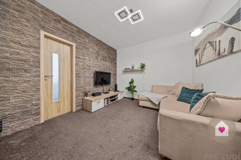 BA/DÚBRAVKA-Sale of 1.5 apartment with separate bedroom and kitchen