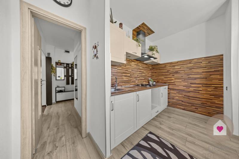 BA/DÚBRAVKA-Sale of 1.5 apartment with separate bedroom and kitchen