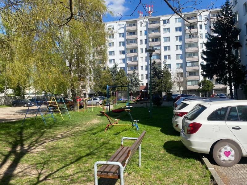 BA/TRNÁVKA-Renovated 3-room apartment for rent with balcony + parking