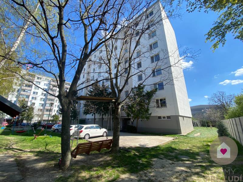 BA/TRNÁVKA-Renovated 3-room apartment for rent with balcony + parking