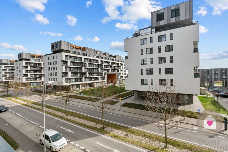 BA/PETRŽALKA-Rent 1-room apartment with air conditioning and balcony 