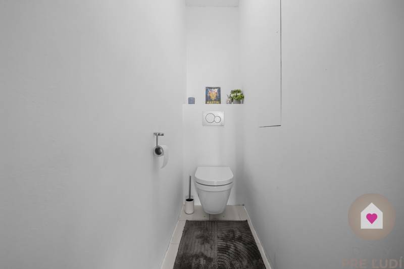 BA/DÚBRAVKA-Sale of a renovated 2-room apartment with a basement 