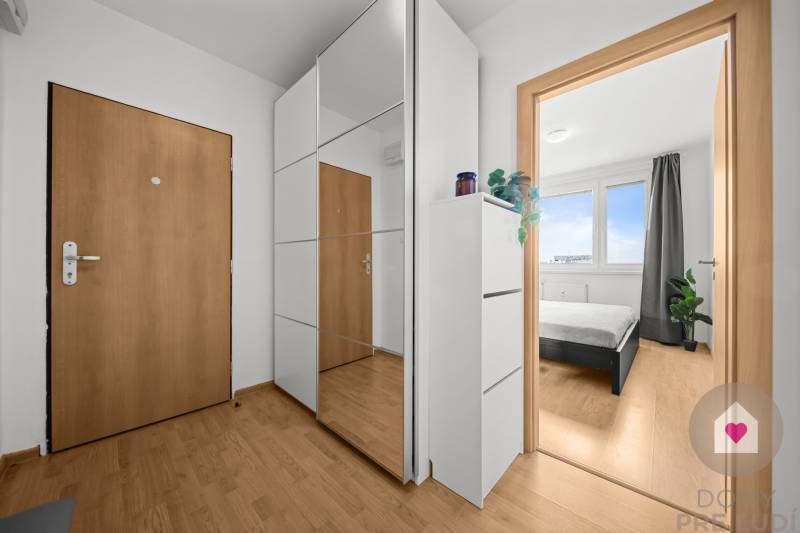 BA/DÚBRAVKA-Sale of a renovated 2-room apartment with a basement 