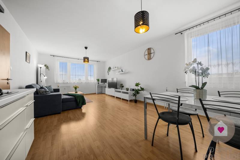 BA/DÚBRAVKA-Sale of a renovated 2-room apartment with a basement 