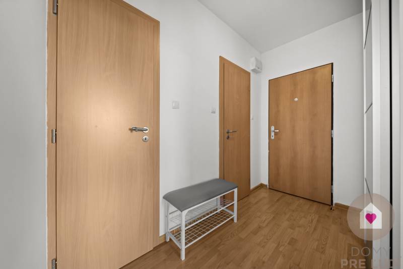 BA/DÚBRAVKA-Sale of a renovated 2-room apartment with a basement 