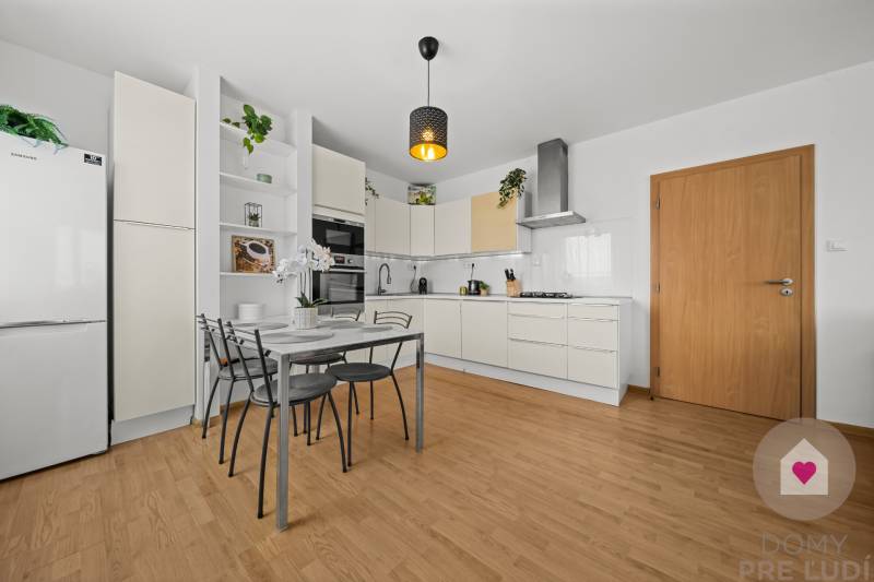 BA/DÚBRAVKA-Sale of a renovated 2-room apartment with a basement 