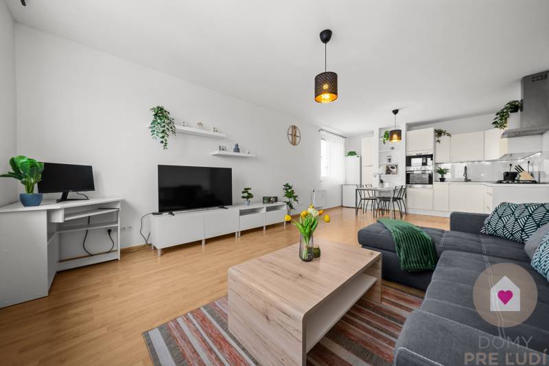 BA/DÚBRAVKA-Sale of a renovated 2-room apartment with a basement 