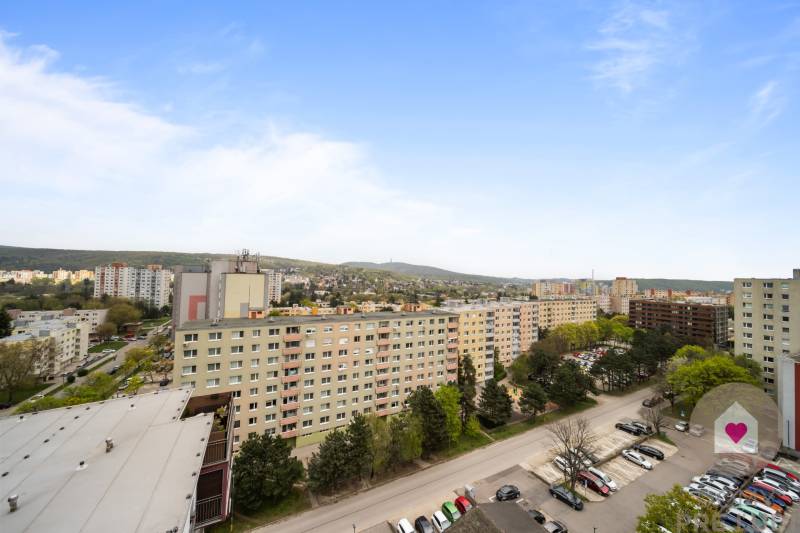 BA/DÚBRAVKA-Sale of a renovated 2-room apartment with a basement 