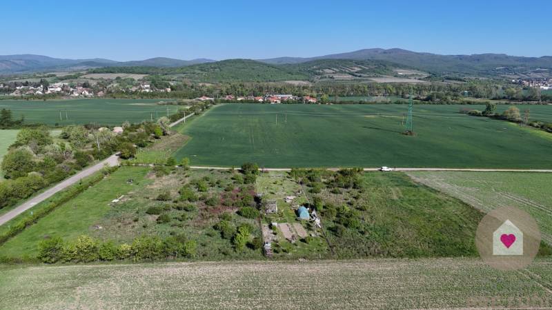 RECREATIONAL LAND IN VINOSADY – 1162 m² – INVESTMENT OPPORTUNITY