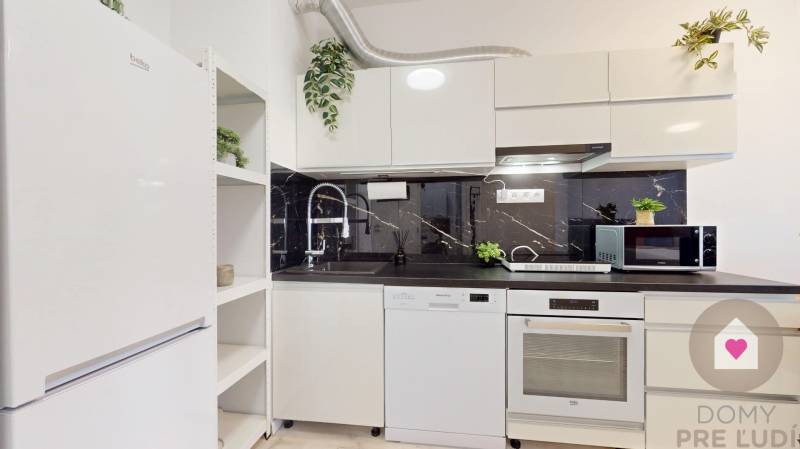 BA/PETRŽALKA-Rent 1-room apartment with air conditioning and balcony 