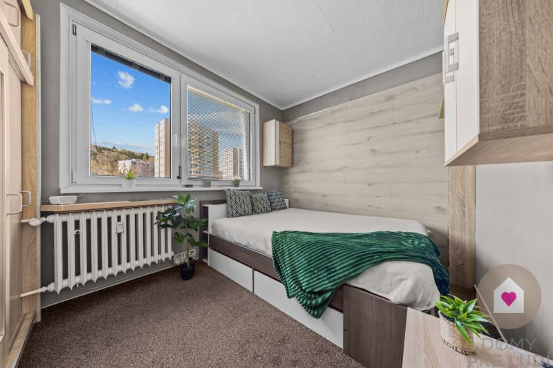 BA/DÚBRAVKA-Rent of 1.5 apartment with separate bedroom and kitchen