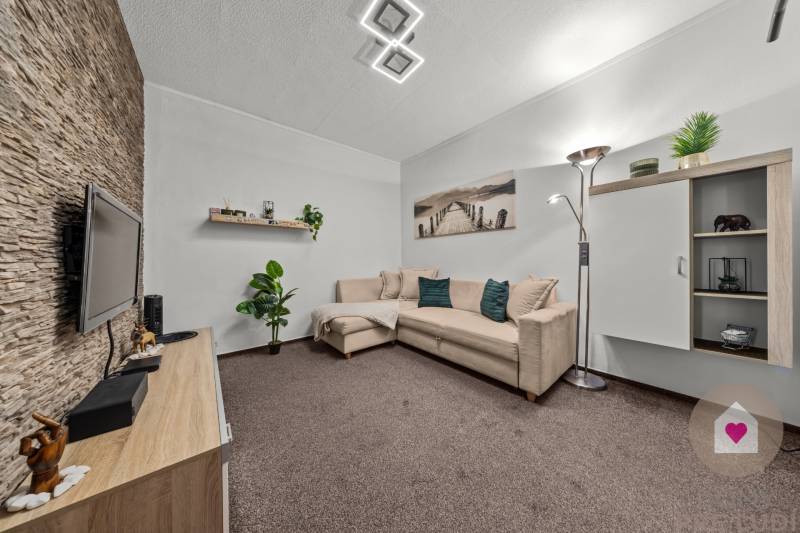 BA/DÚBRAVKA-Rent of 1.5 apartment with separate bedroom and kitchen