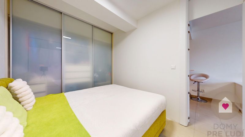 BA/PETRŽALKA-1.5-room apartment for rent with parking, near Draždiak