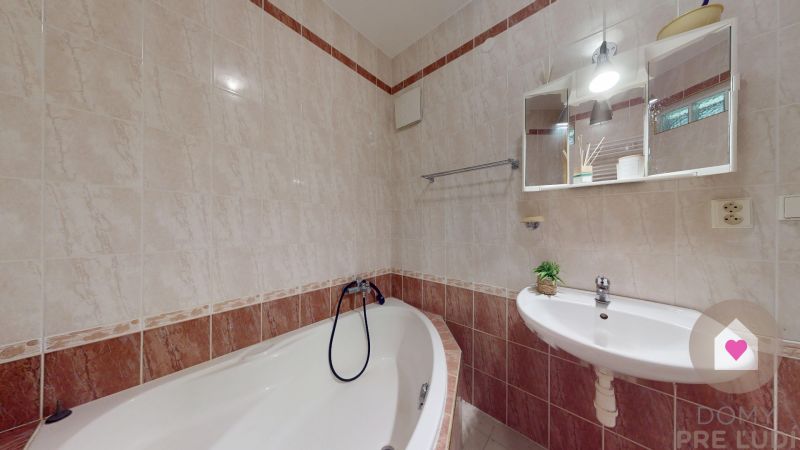 BA/PETRŽALKA-1.5-room apartment for rent with parking, near Draždiak