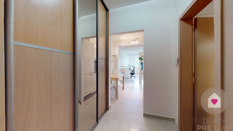 BA/PETRŽALKA-1.5-room apartment for rent with parking, near Draždiak