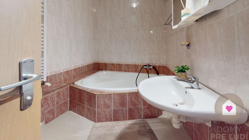 BA/PETRŽALKA-1.5-room apartment for rent with parking, near Draždiak