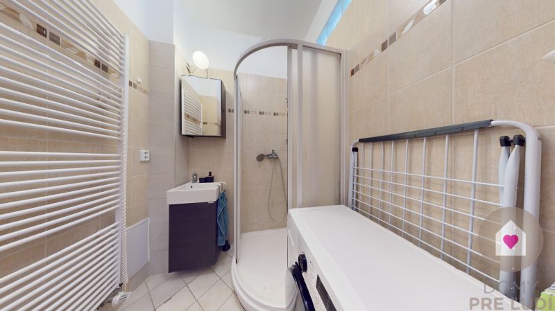 BA/Old Town-For rent furnished studio apartment on Grösslingova st.