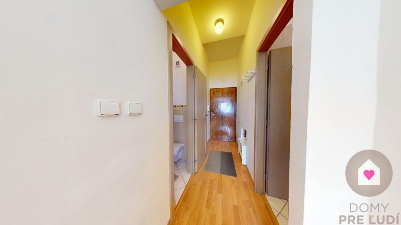 BA/Old Town-For rent furnished studio apartment on Grösslingova st.