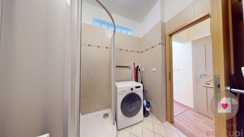 BA/Old Town-For rent furnished studio apartment on Grösslingova st.