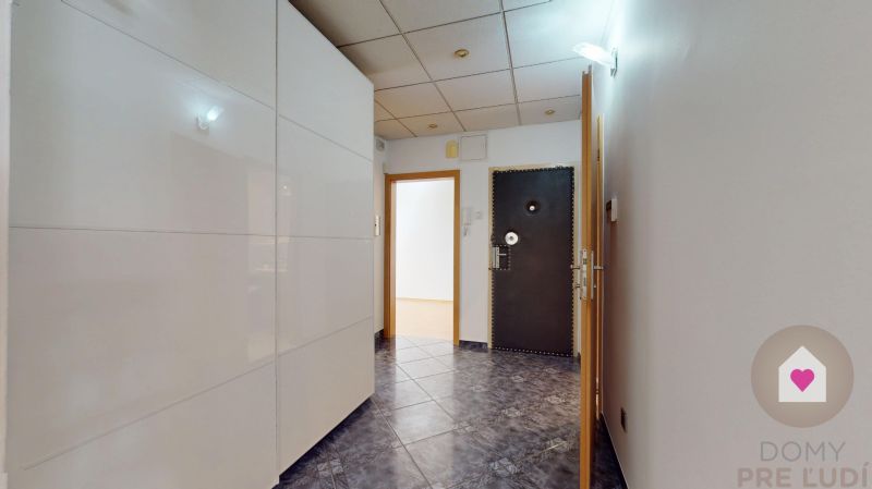 Rent Three bedroom apartment, Three bedroom apartment, Toryská, Bratis