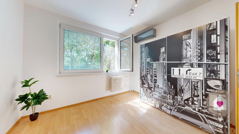 Rent Three bedroom apartment, Three bedroom apartment, Toryská, Bratis