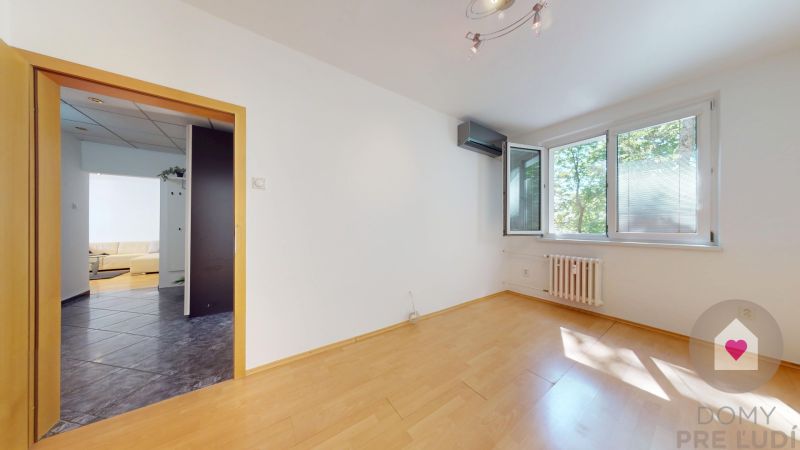 Rent Three bedroom apartment, Three bedroom apartment, Toryská, Bratis