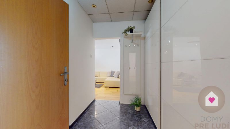 Rent Three bedroom apartment, Three bedroom apartment, Toryská, Bratis