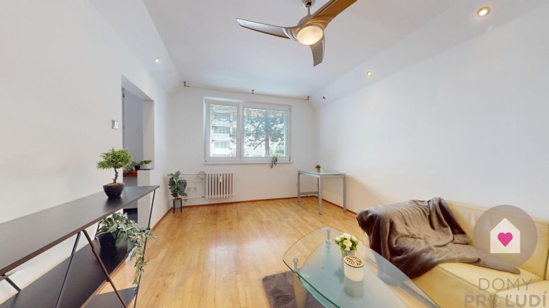 Rent Three bedroom apartment, Three bedroom apartment, Toryská, Bratis