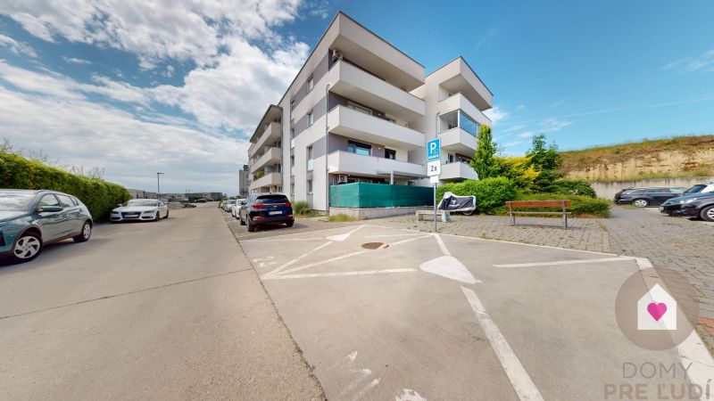 SENEC - Sale of 1-room apartment in a new building: balcony, parking