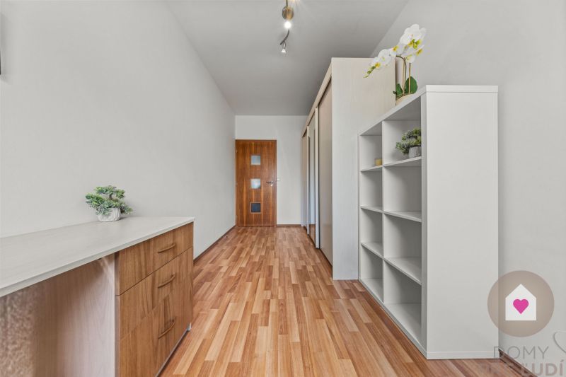 BA/PETRŽALKA-Rent a fully furnished and renovated 4-bedroom apartment