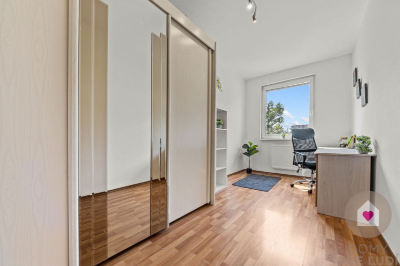 BA/PETRŽALKA-Rent a fully furnished and renovated 4-bedroom apartment