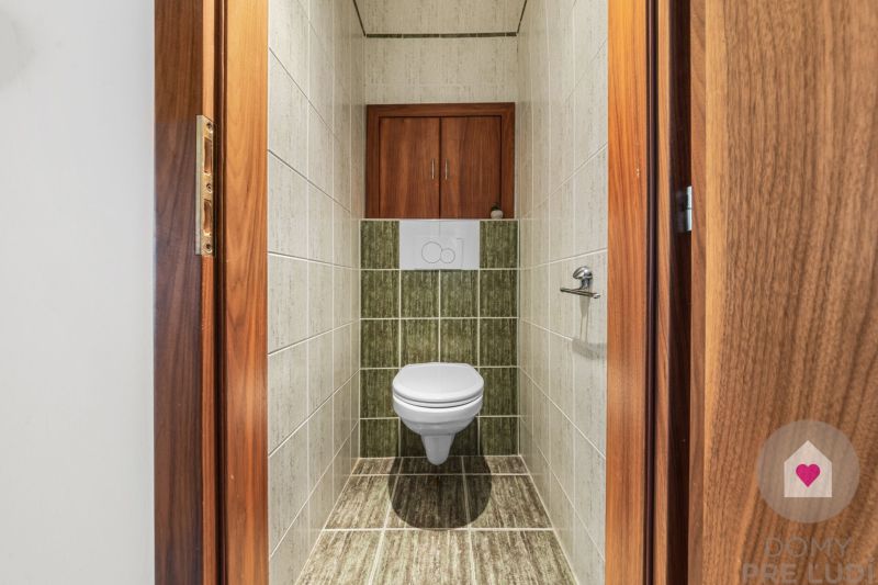BA/PETRŽALKA-Rent a fully furnished and renovated 4-bedroom apartment