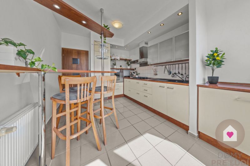 BA/PETRŽALKA-Rent a fully furnished and renovated 4-bedroom apartment