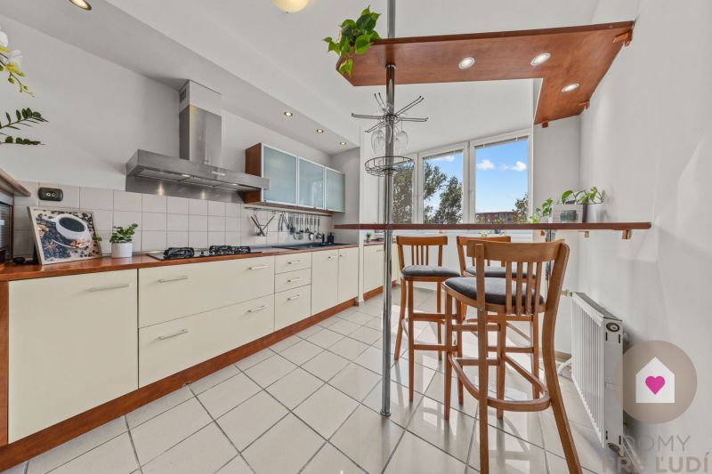 BA/PETRŽALKA-Rent a fully furnished and renovated 4-bedroom apartment